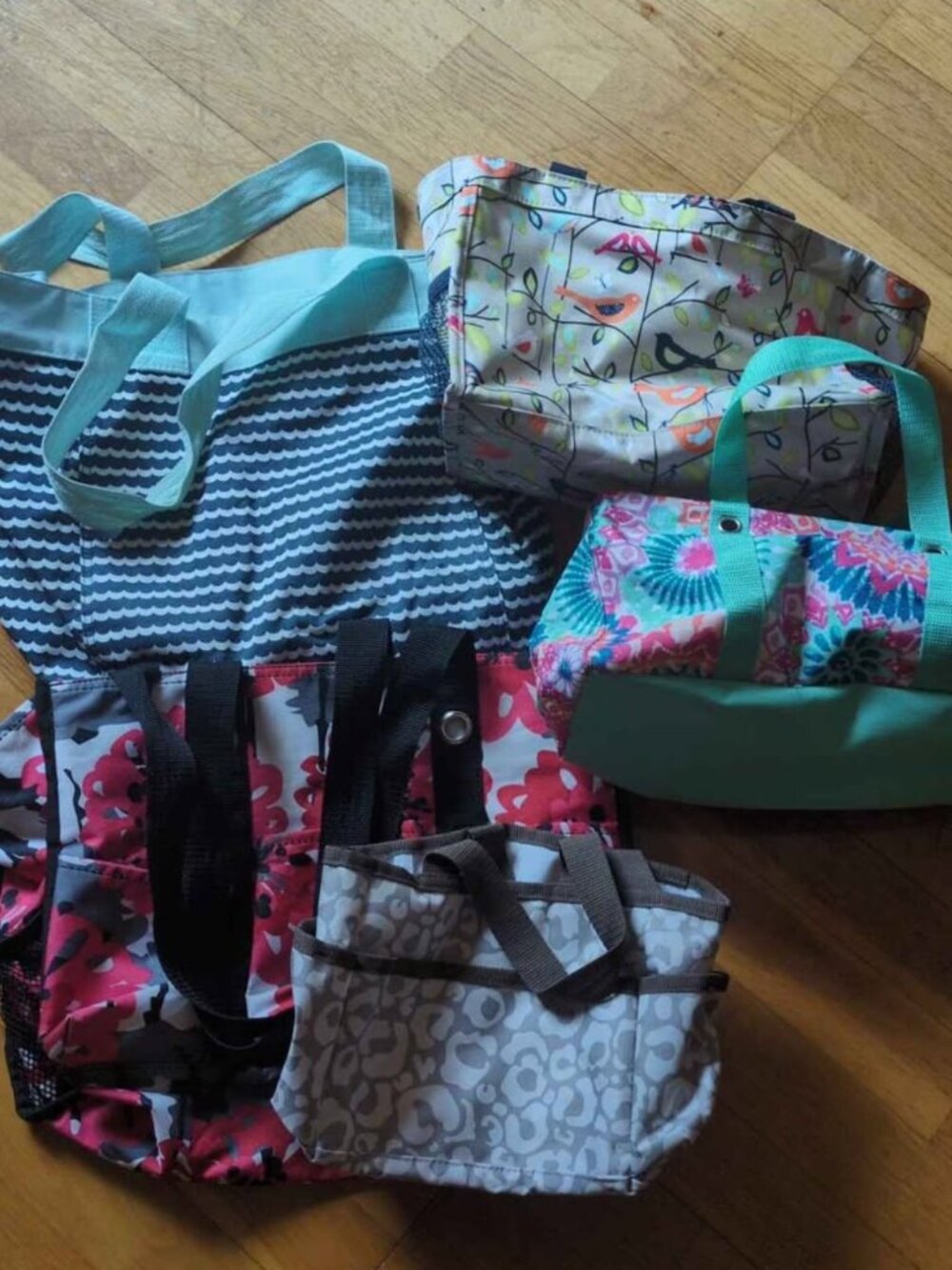 Lot of 31 bags